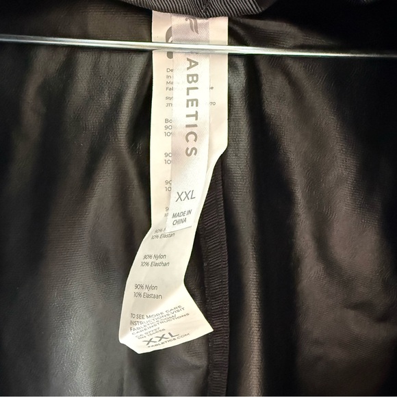 Fabletics Black Jacket - Picture 5 of 9